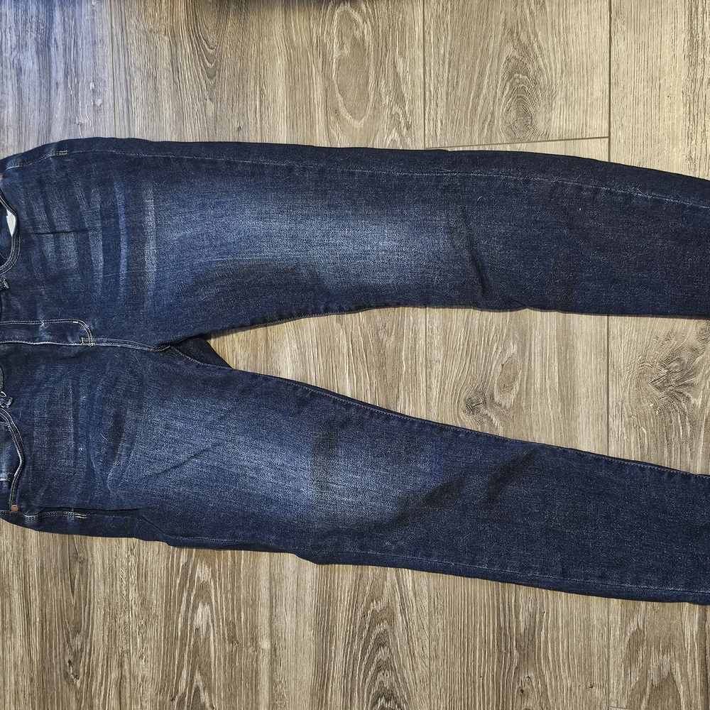 Judy Blue Slim Fit Blue Jeans with Subtle Fading